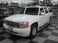 2002 GMC Yukon Denali-01