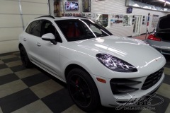 2016 Porsche Macan Turbo 