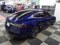 The window film protects not only the car interior, but also the occupants.