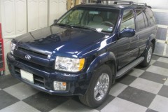 2002 Infiniti QX4 (2)